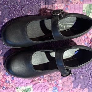 Stride rite black leather mary janes - size 2.5